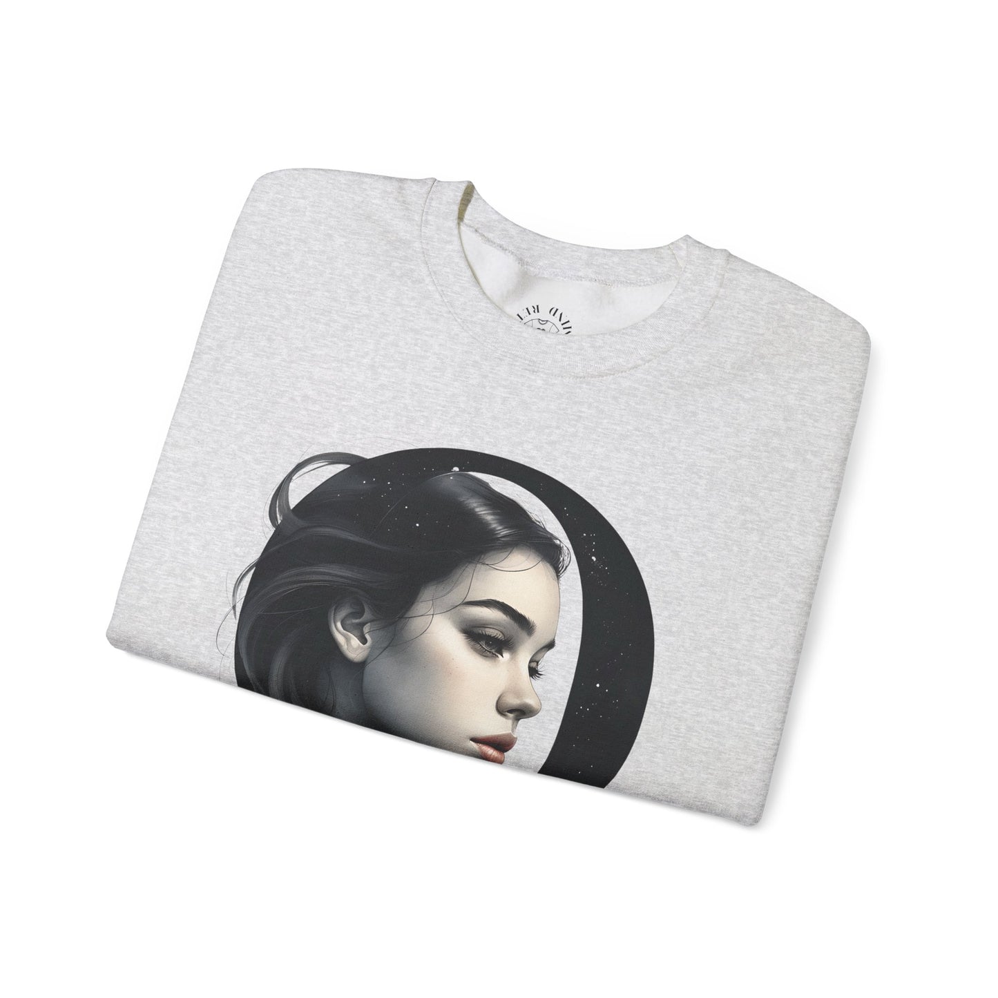 Letter Q, Stylish Artistic Sweatshirt, Trendy Crewneck, Graphic Sweater, Cozy Unisex Top, Unique Gift for Art Lovers, Everyday Comfort