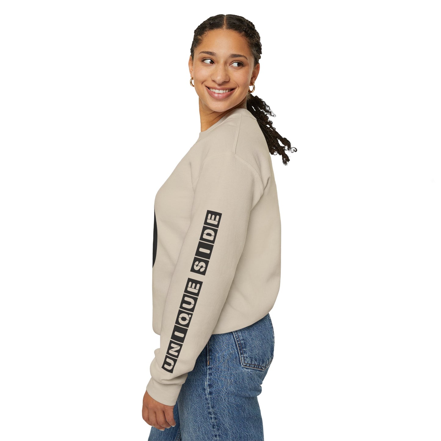 Letter D,Stylish Artistic Sweatshirt, Trendy Crewneck, Graphic Sweater, Cozy Unisex Top, Unique Gift for Art Lovers, Everyday Comfort