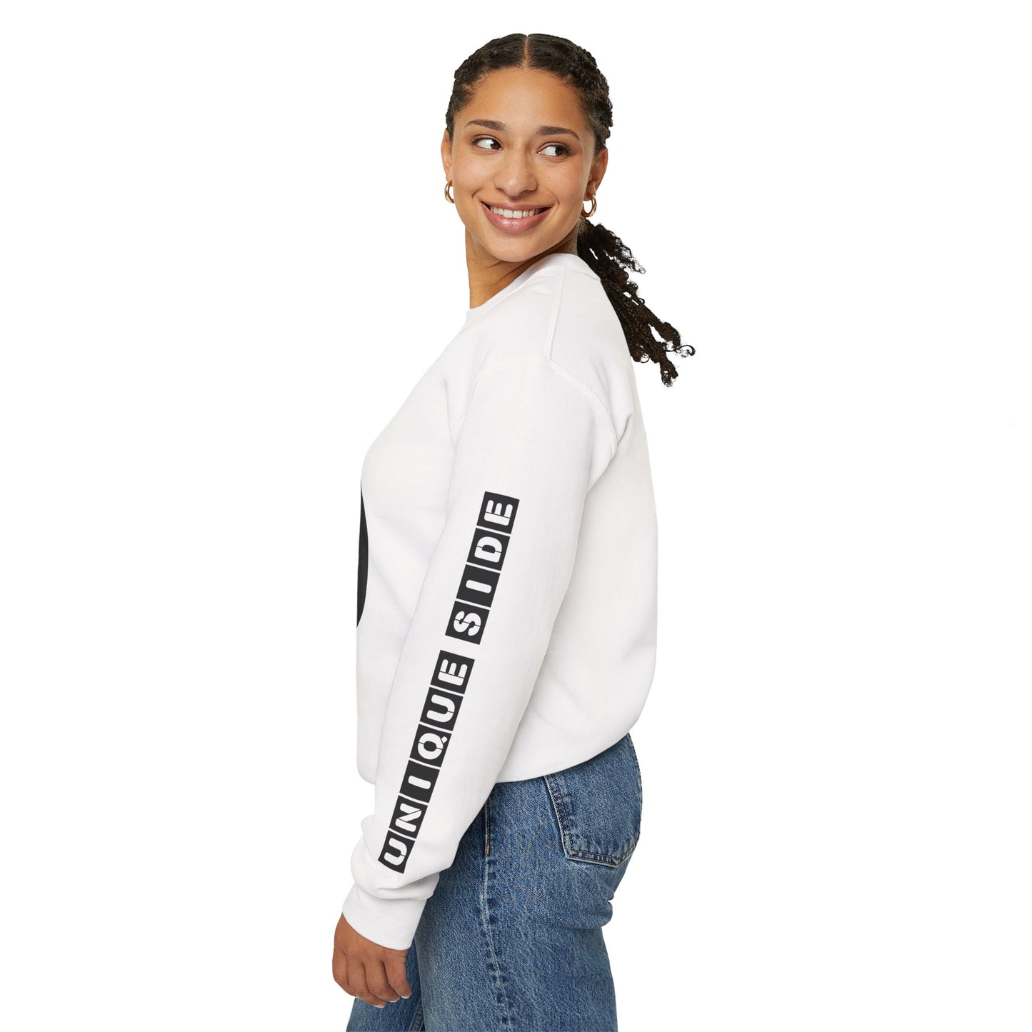 Letter D,Stylish Artistic Sweatshirt, Trendy Crewneck, Graphic Sweater, Cozy Unisex Top, Unique Gift for Art Lovers, Everyday Comfort