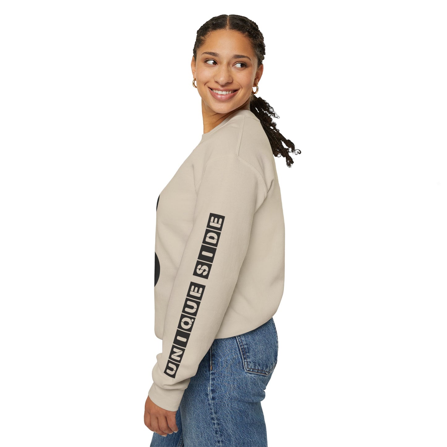 Letter B,Stylish Artistic Sweatshirt, Trendy Crewneck, Graphic Sweater, Cozy Unisex Top, Unique Gift for Art Lovers, Everyday Comfort