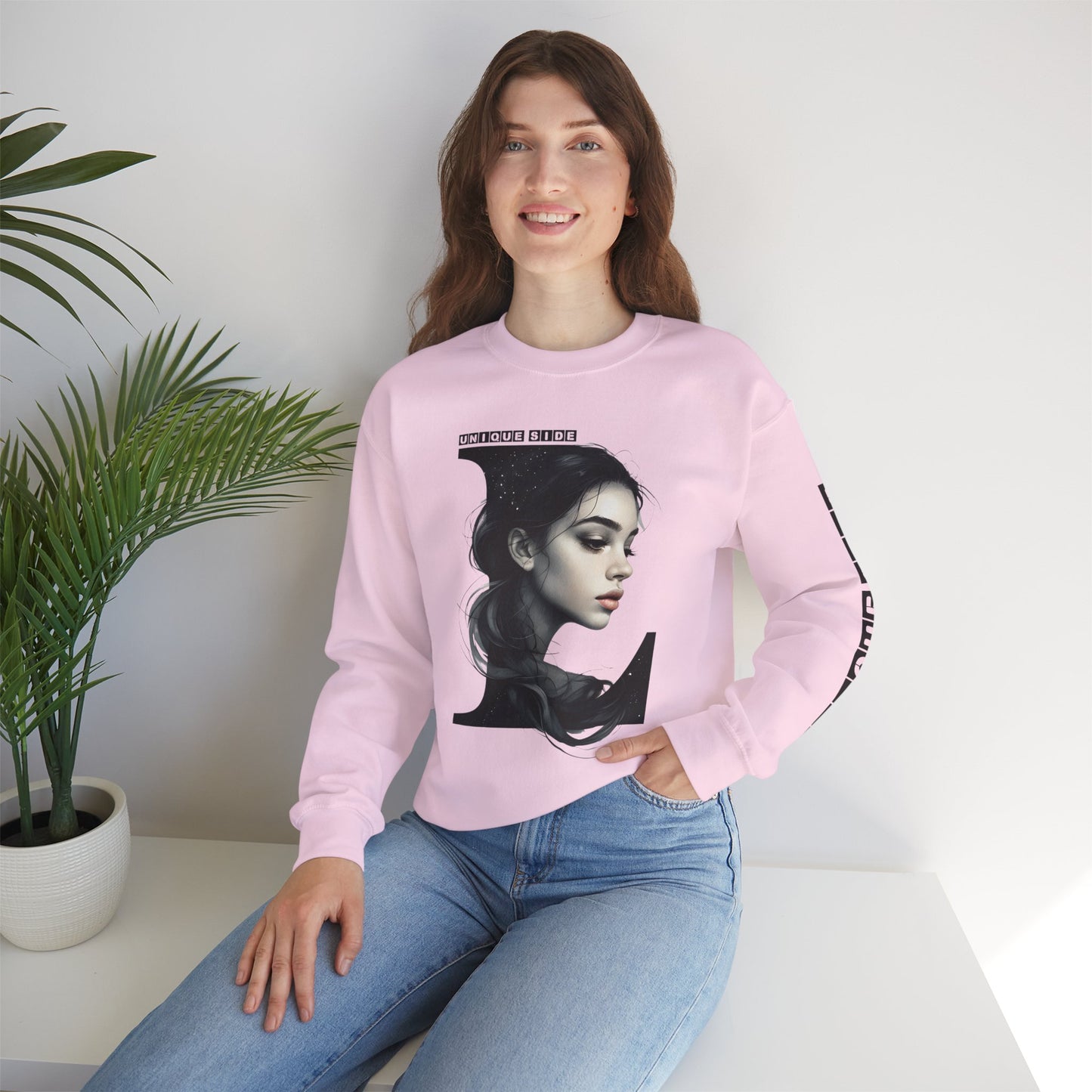 Letter L, Stylish Artistic Sweatshirt, Trendy Crewneck, Graphic Sweater, Cozy Unisex Top, Unique Gift for Art Lovers, Everyday Comfort