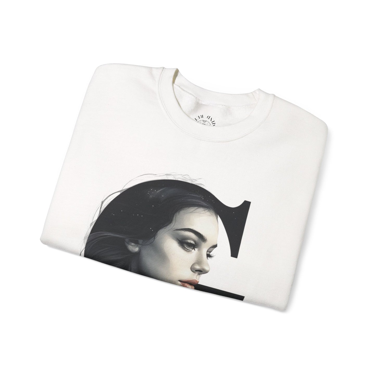 Letter G, Stylish Artistic Sweatshirt, Trendy Crewneck, Graphic Sweater, Cozy Unisex Top, Unique Gift for Art Lovers, Everyday Comfort