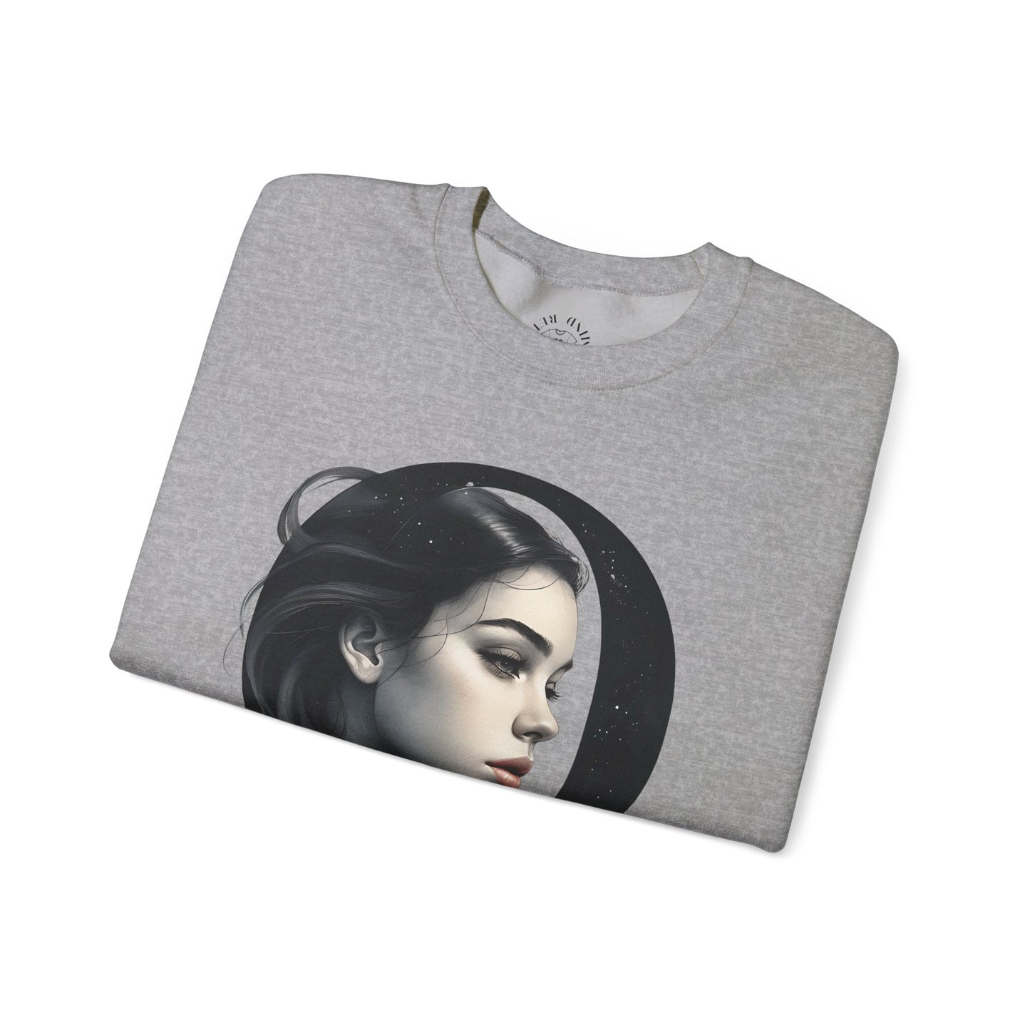 Letter Q, Stylish Artistic Sweatshirt, Trendy Crewneck, Graphic Sweater, Cozy Unisex Top, Unique Gift for Art Lovers, Everyday Comfort