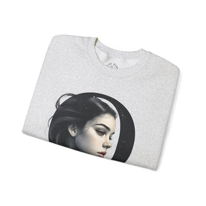 Letter Q, Stylish Artistic Sweatshirt, Trendy Crewneck, Graphic Sweater, Cozy Unisex Top, Unique Gift for Art Lovers, Everyday Comfort