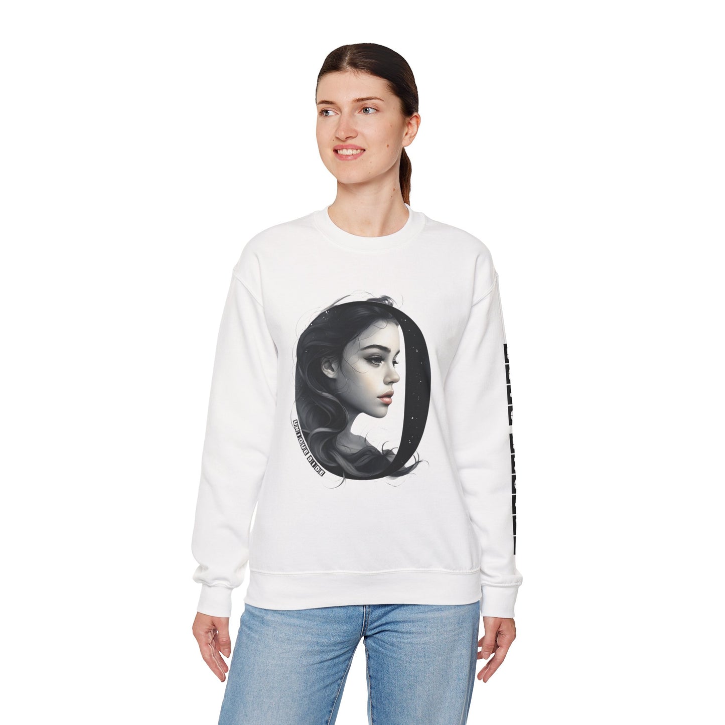 Letter O, Stylish Artistic Sweatshirt, Trendy Crewneck, Graphic Sweater, Cozy Unisex Top, Unique Gift for Art Lovers, Everyday Comfort