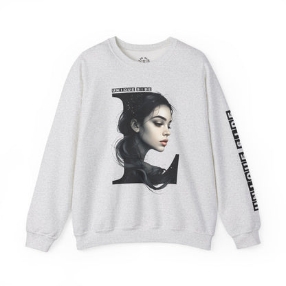 Letter L, Stylish Artistic Sweatshirt, Trendy Crewneck, Graphic Sweater, Cozy Unisex Top, Unique Gift for Art Lovers, Everyday Comfort