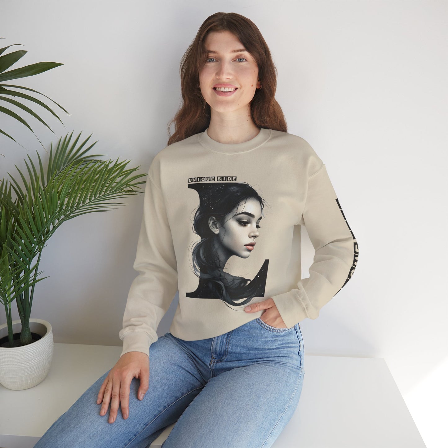 Letter L, Stylish Artistic Sweatshirt, Trendy Crewneck, Graphic Sweater, Cozy Unisex Top, Unique Gift for Art Lovers, Everyday Comfort