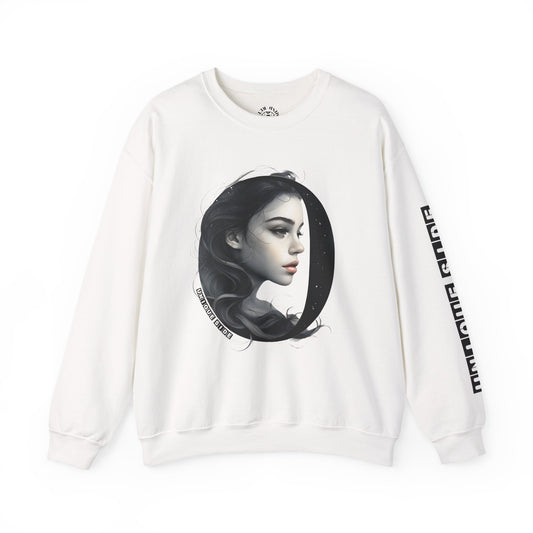 Letter O, Stylish Artistic Sweatshirt, Trendy Crewneck, Graphic Sweater, Cozy Unisex Top, Unique Gift for Art Lovers, Everyday Comfort